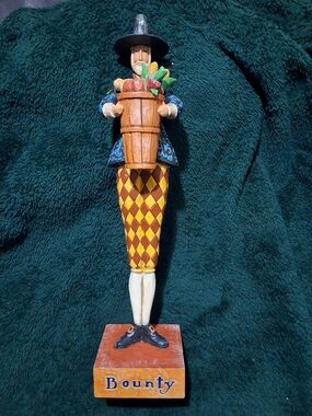 Jim Shore Multicolor Harvest Bounty Figurine - Blue, Yellow, Brown